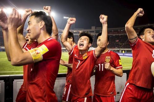 中国2比1击败卡塔尔却无缘世界杯，韩国战平乌兹别克斯坦幸运晋级